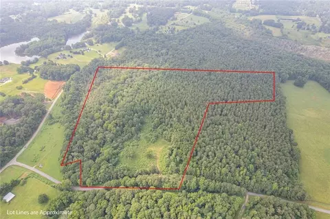 104 Martin Cemetary Rd, Carrollton, GA 30117