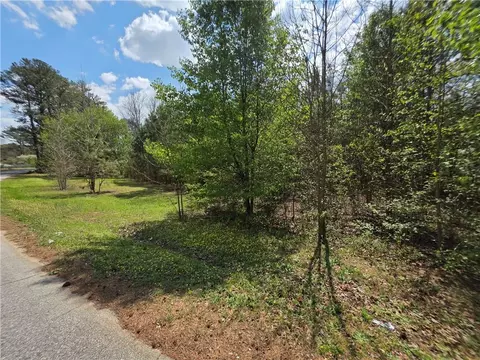 4563 Ruby Rd, Stone Mountain, GA 30083 photo 3