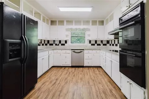 Kitchen - 11433 Panhandle Rd, Hampton, GA 30228 photo 1 of 2