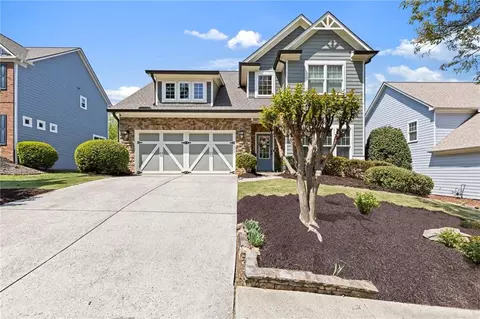 7839 Keepsake Ln, Flowery Branch, GA 30542