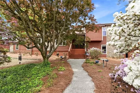 4228 Cove Ct NE, Marietta, GA 30067