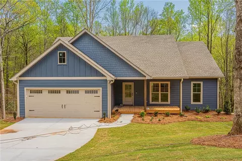 135 Rocky Branch Dr, Murrayville, GA 30564