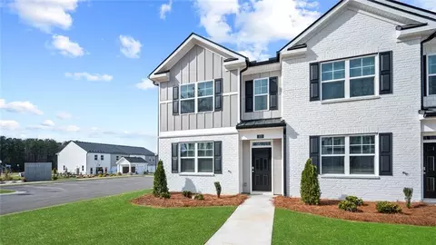 Exterior - 428 Reflection Dr, Stockbridge, GA 30281 photo 2 of 3