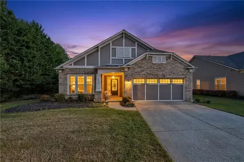 5330 Kings Hill Dr, Cumming, GA 30040