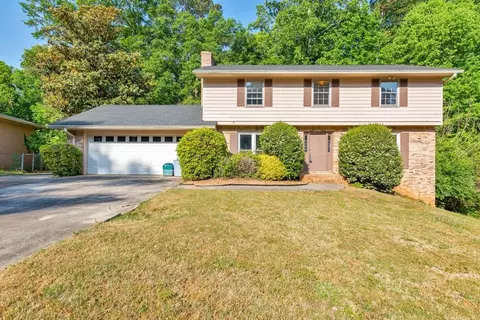1414 Edinburgh Dr, Tucker, GA 30084