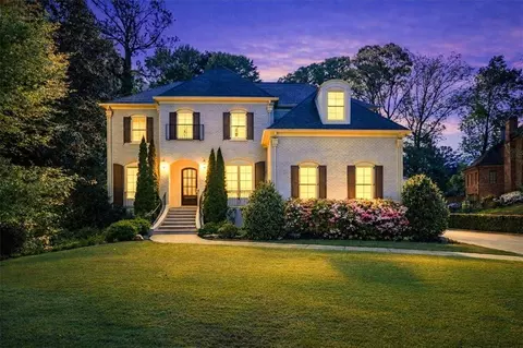 4815 Kitty Hawk Dr NE, Atlanta, GA 30342