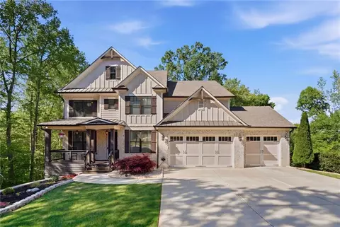 4075 Silverstone Dr, Braselton, GA 30517