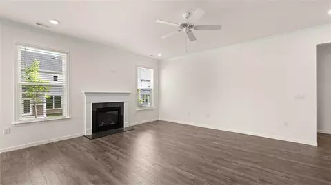Living - 1907 Endress Cir, Hampton, GA 30228 photo 2 of 4