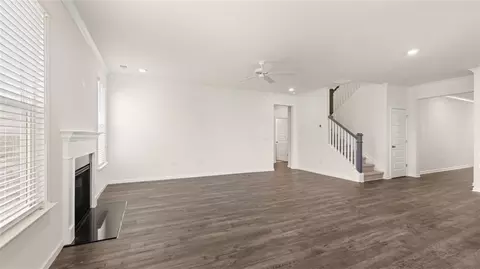 Living - 1907 Endress Cir, Hampton, GA 30228 photo 3 of 4