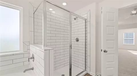 Bath - 1907 Endress Cir, Hampton, GA 30228 photo 5 of 6