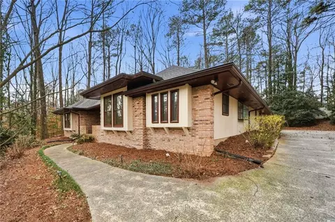 1130 Valley Ridge Ct SE, Marietta, GA 30067