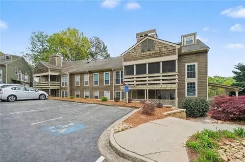 210 Riverview Dr, Marietta, GA 30067