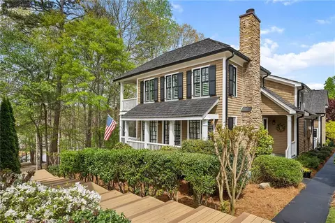 407 Waterfront Park Ln, Dawsonville, GA 30534