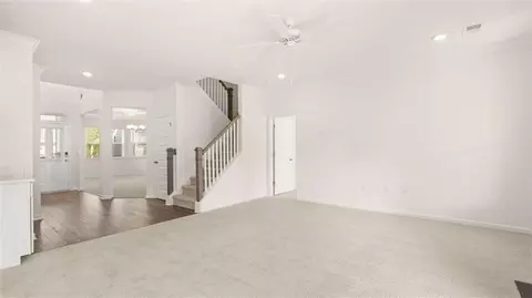 Living - 13623 Whitman Ln, Covington, GA 30014 photo 3 of 4