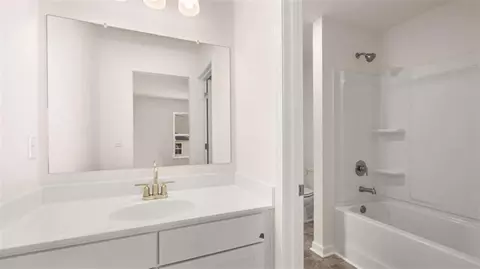 Bath - 13623 Whitman Ln, Covington, GA 30014 photo 6 of 7