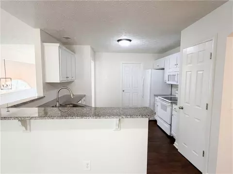 40 Cranbrook Ct, Covington, GA 30016 photo 2