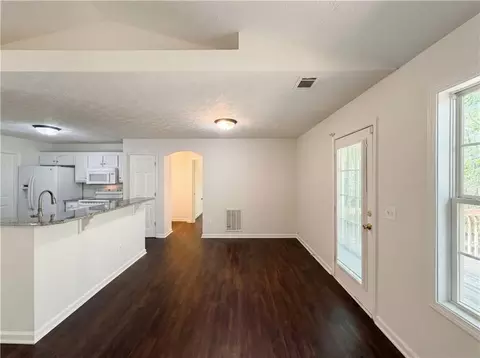 40 Cranbrook Ct, Covington, GA 30016 photo 7