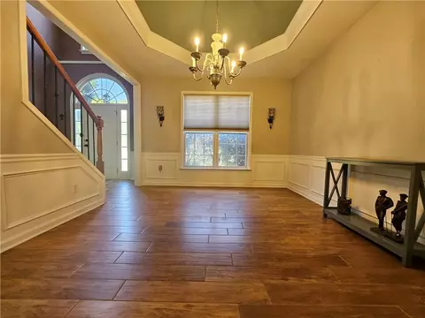 Living - 5232 Tormeall Trce, Suwanee, GA 30024 photo 4 of 6