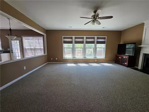 Living - 5232 Tormeall Trce, Suwanee, GA 30024 photo 5 of 6