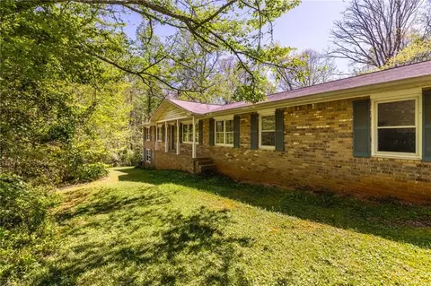 302 Pine Lake Dr, Cumming, GA 30040