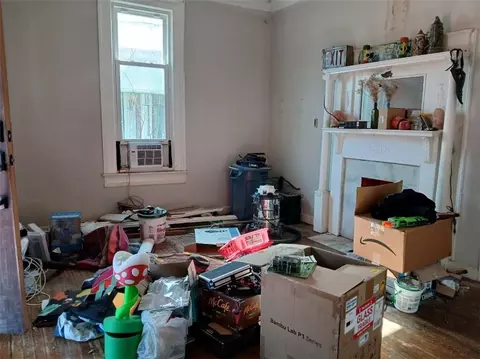 Living - 521 Monroe St, Macon, GA 31201 photo 1 of 2