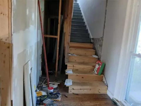 Entry Way - 521 Monroe St, Macon, GA 31201 photo 2 of 6