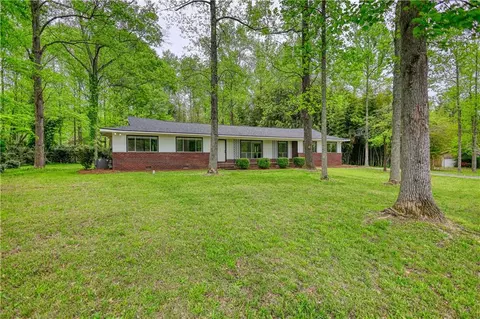 555 Joy St, Jackson, GA 30233