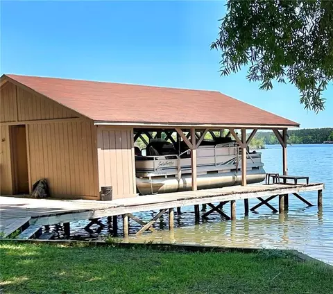 506 Rockville Springs Dr, Eatonton, GA 31024