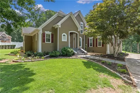 34 Hickory Gln, Villa Rica, GA 30180