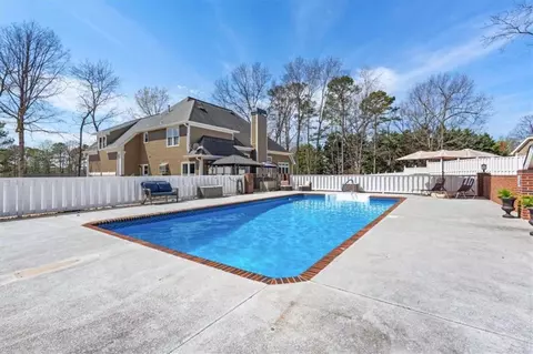 34 Hickory Gln, Villa Rica, GA 30180