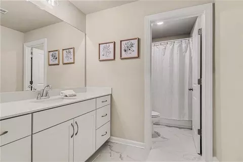 Bath - 290 Lakeside Pl, Canton, GA 30114 photo 3 of 3