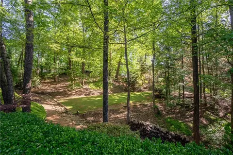 5977 Nachoochee Trl, Flowery Branch, GA 30542