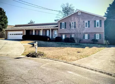 1730 Cedar Grove Dr, Marietta, GA 30066
