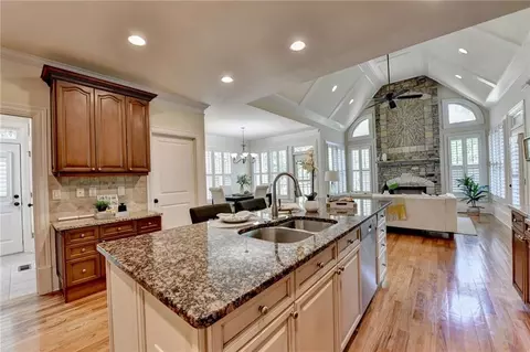 Kitchen - 9030 Moor Park Run, Duluth, GA 30097 photo 5 of 5