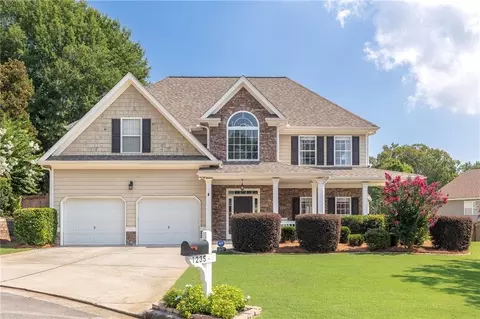 1235 Vinings Place Pt, Mableton, GA 30126
