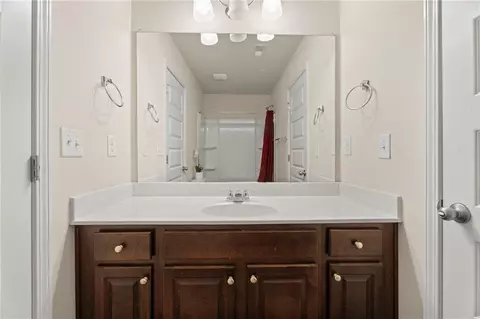 Bath - 12174 Centerra Dr, Hampton, GA 30228 photo 10 of 10