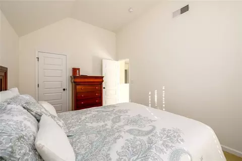 Bedroom - 1979 Trinity Mill Dr, Dacula, GA 30019 photo 4 of 8