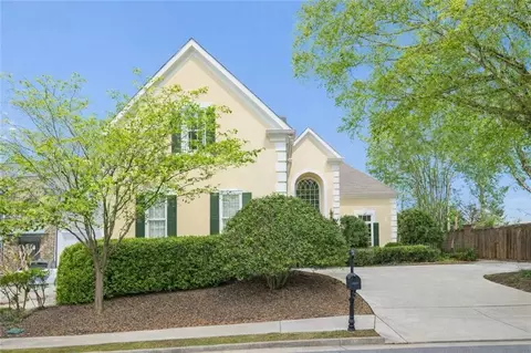 1058 Oakpointe Pl, Dunwoody, GA 30338