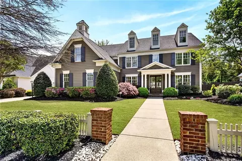 3740 Williams Point Dr, Cumming, GA 30028