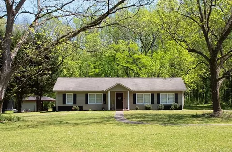 71 Hughes Dairy Rd SE, Lindale, GA 30147