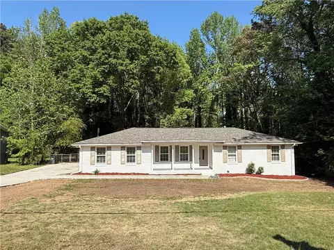 2646 Pamela Dr, Snellville, GA 30078