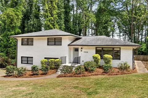 1344 Midlawn Dr, Decatur, GA 30032