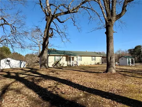 5463 Heardsville Rd, Cumming, GA 30028