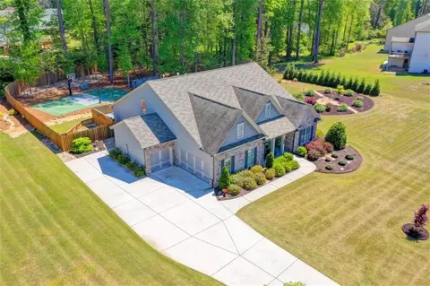 5198 Ashley Dr SW, Lilburn, GA 30047