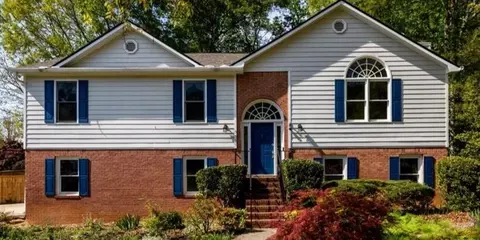 555 Heritage Woods Dr NE, Dacula, GA 30019