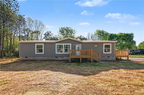 833 Berry Rd, Cedartown, GA 30125