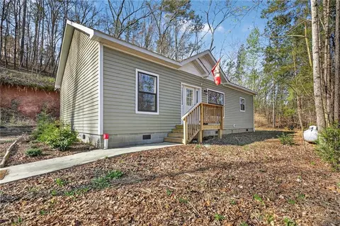 6672 Skyview Dr SE, Acworth, GA 30101