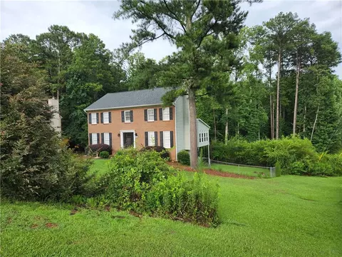 4656 Chimney Rock Dr SW, Lilburn, GA 30047