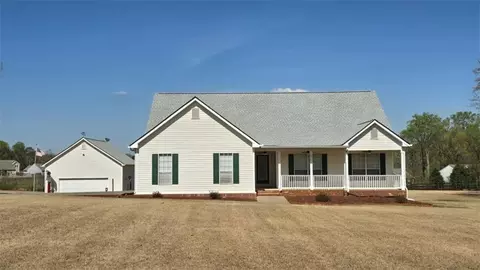 352 Olde Wick Trl, Hoschton, GA 30548