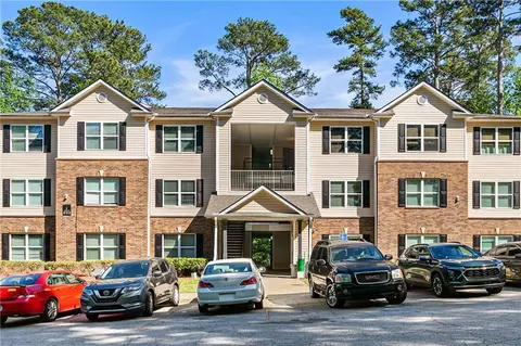 1202 Fairington Village Dr, Lithonia, GA 30038